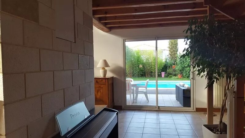 Splendid villa in peace with swimming pool on big ground sported