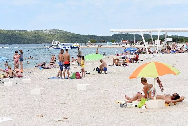Apartment Lux in Brodarica, Sibenik, new, with terrace, parking, wi-fi, aircondi