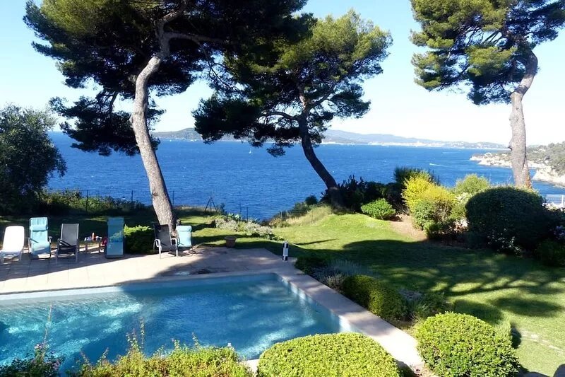 Magnificent house with private heated pool and amazing panoramic sea view