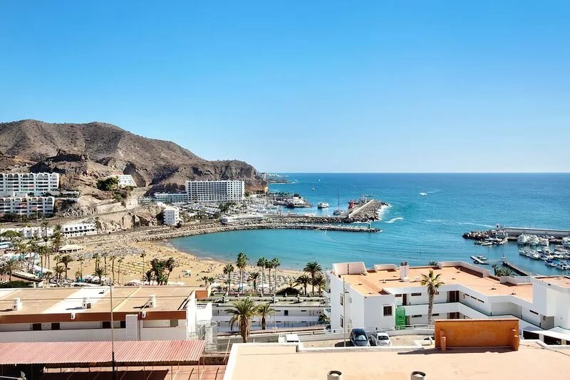 Apartamento Mirra close to the Beach with Shared Pool & Wi-Fi