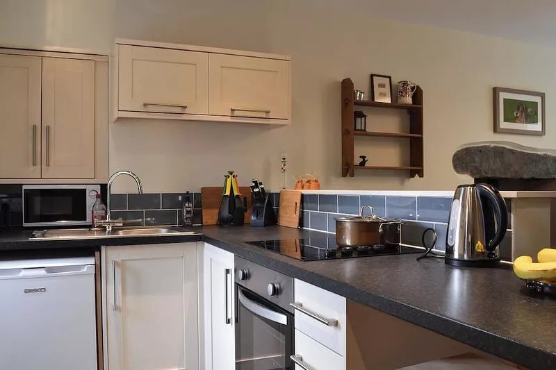 2 bedroom accommodation in Low Wood, near Ulverston
