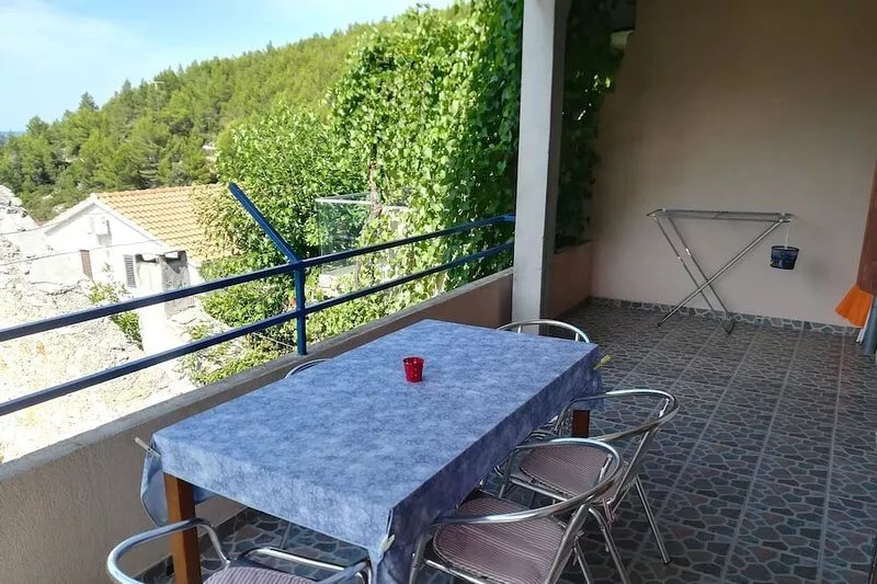 Two bedroom apartment with terrace and sea view Ivan Dolac, Hvar (A-8797-b)