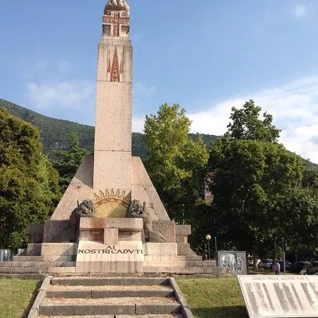 Monumento Ai Caduti