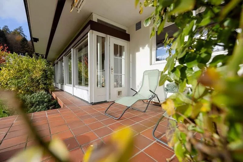 Luxury apartment with terrace and garden free parking smart TV etc