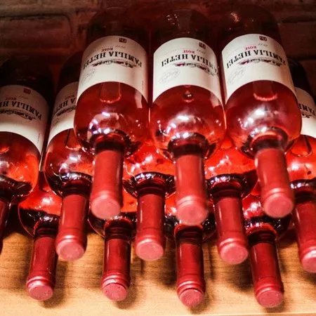 Vinoteca Familiei Hetei