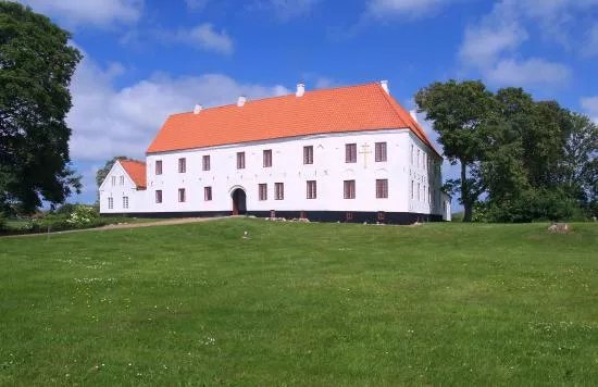 Victor Petersen's Willumsen Collection at the Manor Odden