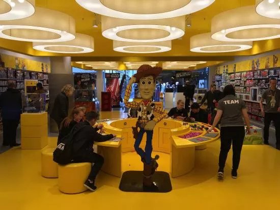 Lego Store
