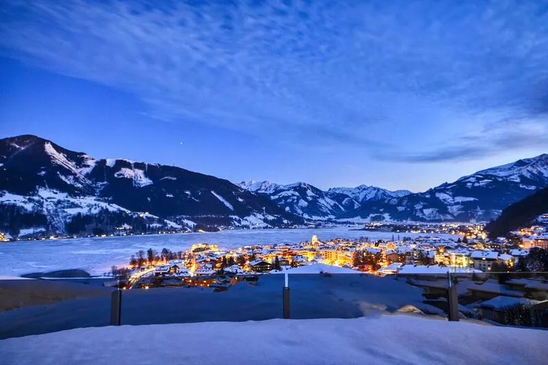 Luxury apartment with breathtaking views over the lake, steam sauna, big terrace