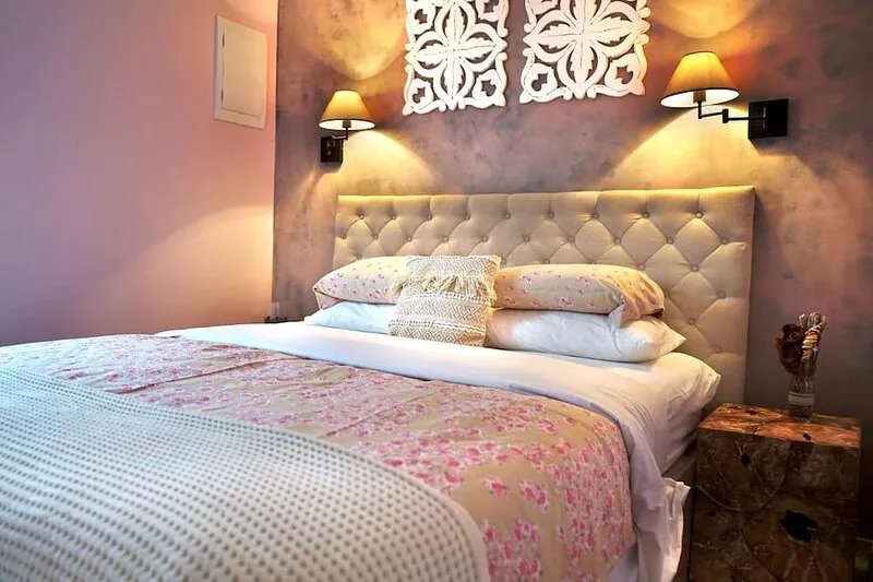 Prime 2Br/Ba Apt In Old Town Next To Train Station