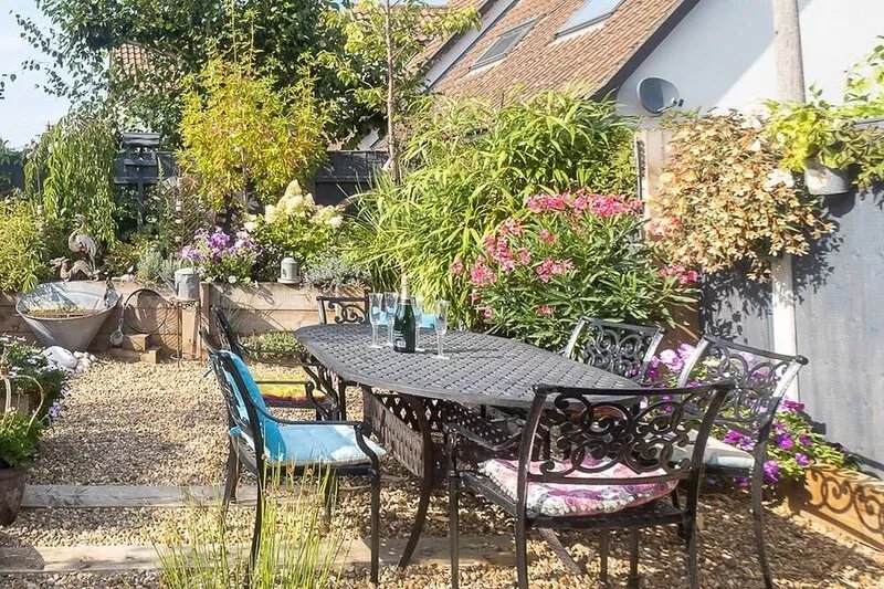 5 Burrells Cottages - sleeps 4 guests  in 2 bedrooms