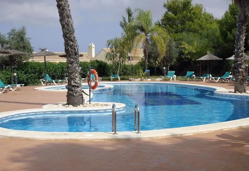 Luxury Apartment with terrace, Sea Views. Very Popular Developments. Full AC