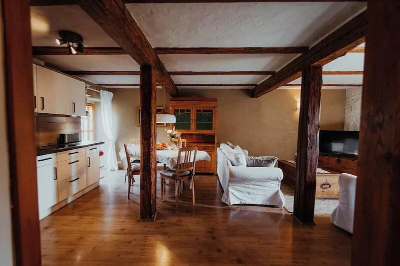 extraordinary rooms in manor from 16. Century in a fantastic secluded location