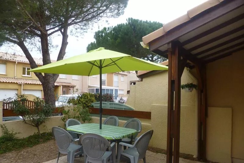 Rental villa 800 meters from the beach in St Pierre la Mer