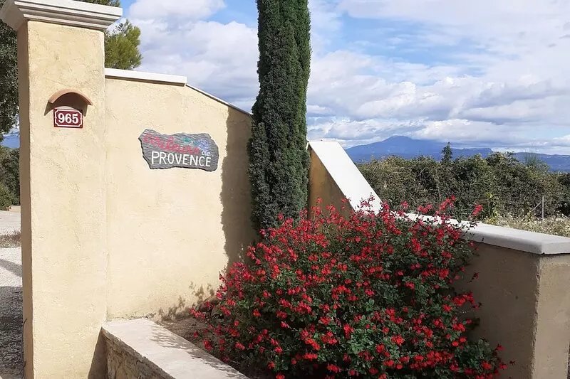 Gite in Provencal Drome 'colors of Provence'