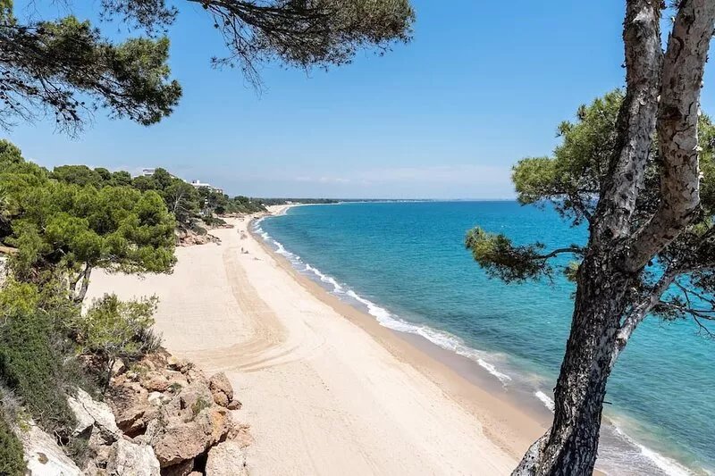 Ideal holiday on the Mediterranean beach