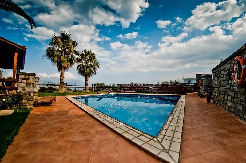 Villa Theano - 4 bedroom villa close to the beach