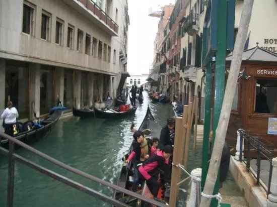 Alex Hai Gondola Tours