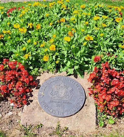 Cliff Field Gardens
