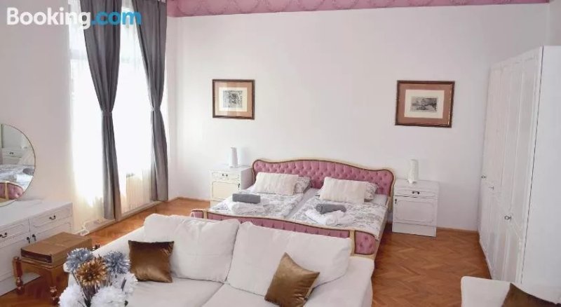 Noble Apartment And Room