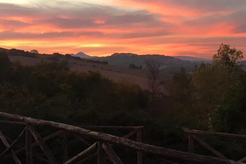 Stunning Le Marche 4 double bedroom farmhouse with private pool.