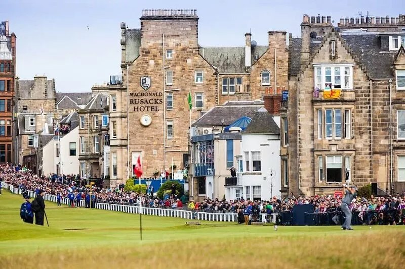 Dunperrogh  Golfers paradise, ideal location 50 yards from 18th of Old Course