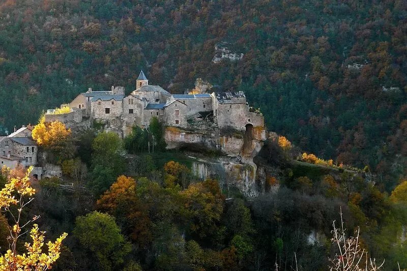 Very well equipped 3*** Gîte in Cantobre with Valley views you'll never forget