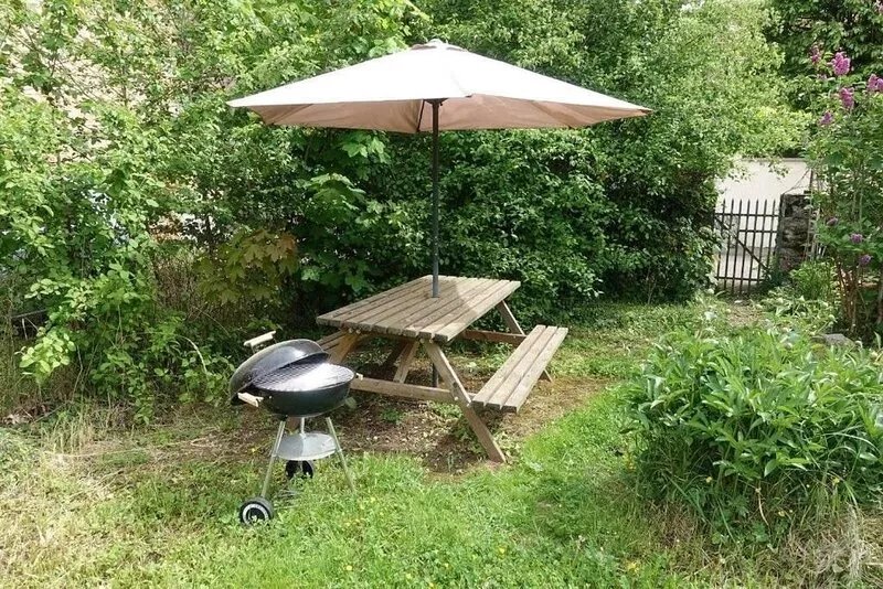 Apartment with garden
