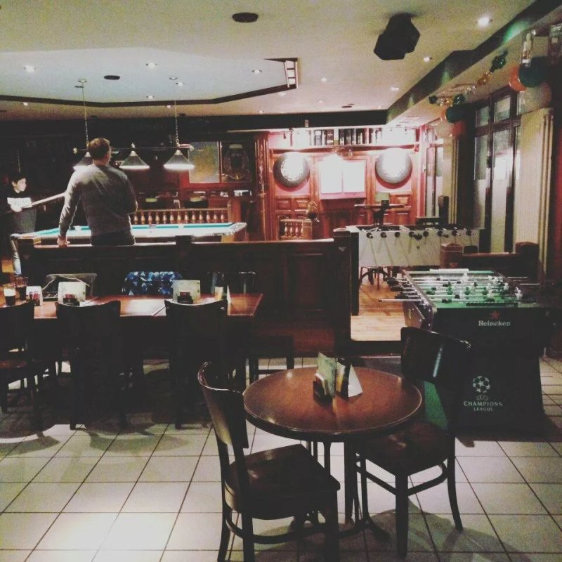 Moloney's Irish Pub