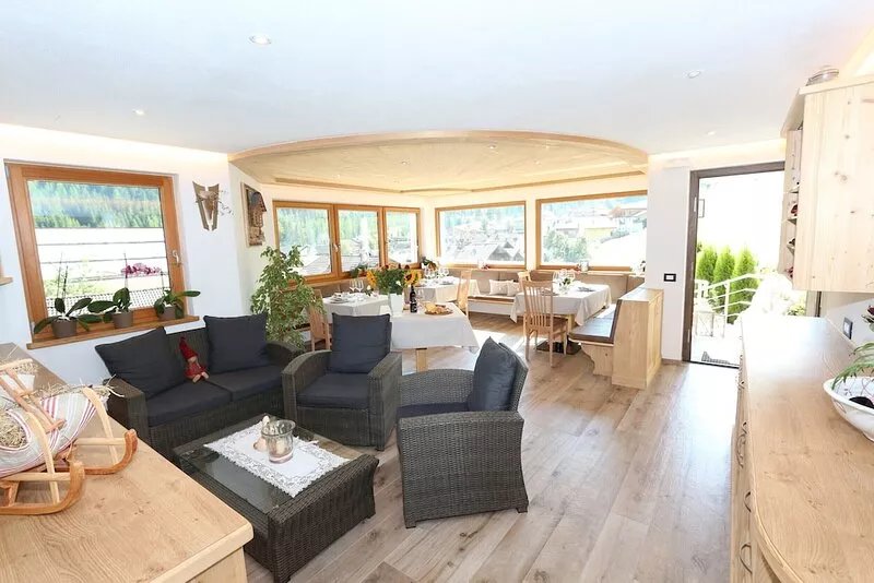 Ciasa Linda, Apartment 2 with beautiful views of the Dolomites