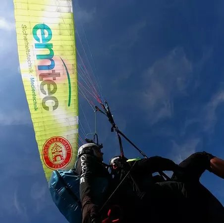 Spielplatz Natur Tandem-Paragliding