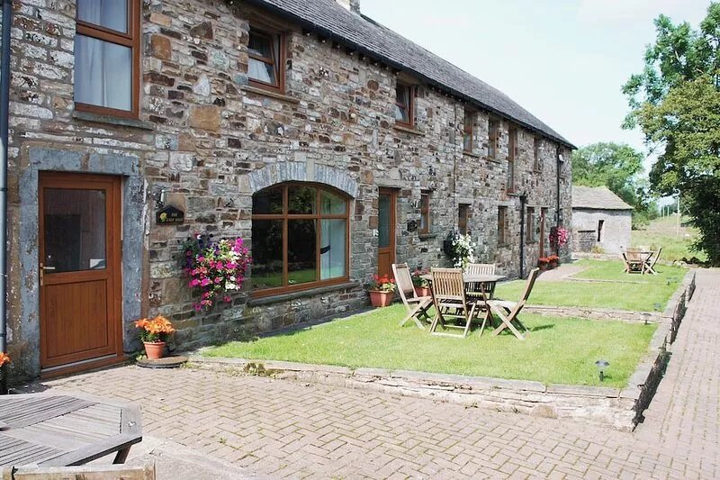 2 bedroom accommodation in Alston