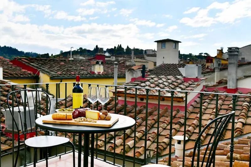 Apartment on 2 floors of 60sqm, terrace with view, Wifi-100mt from Santa Croce