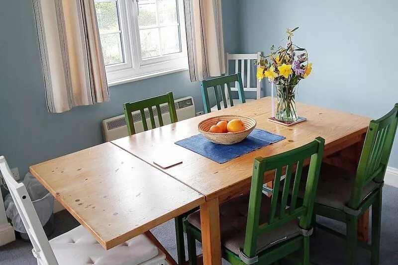 1 Bell Lodge - sleeps 8 guests  in 3 bedrooms