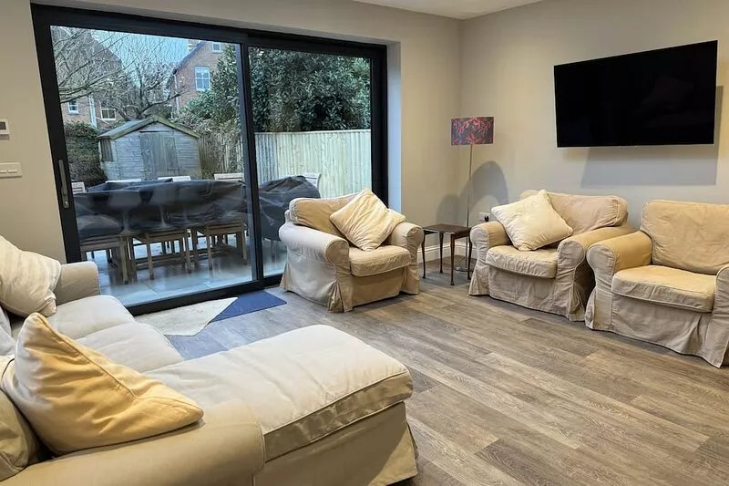 Fabulous recently refurbished seaside holiday home