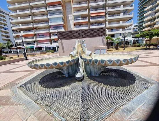 Fuente De Los Peces