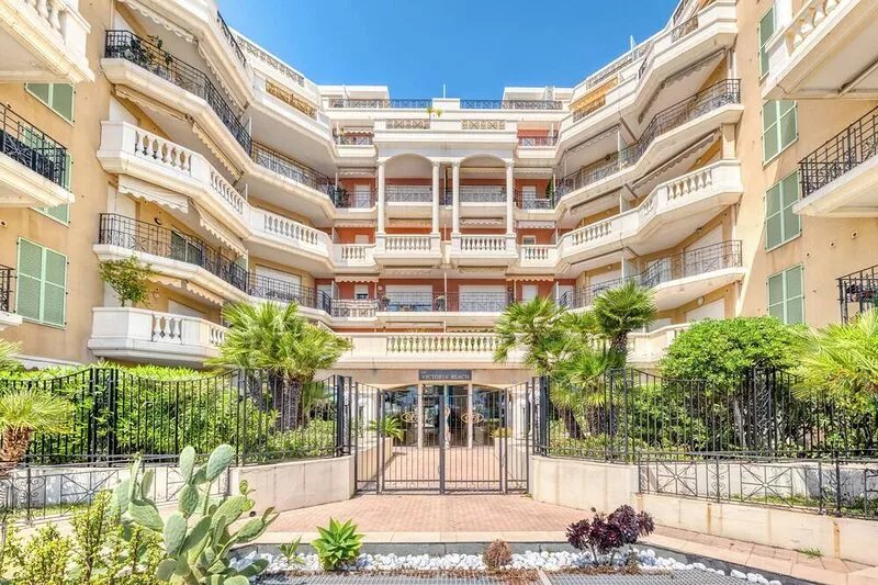 Victoria Beach Studio - Sea Shore, Menton, France