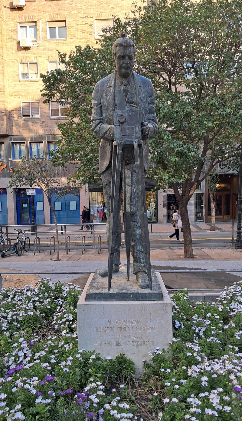 Estatua De Eduardo Jimeno Correas