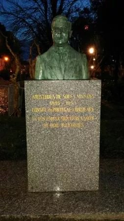Statue d'Aristides de Sousa Mendes