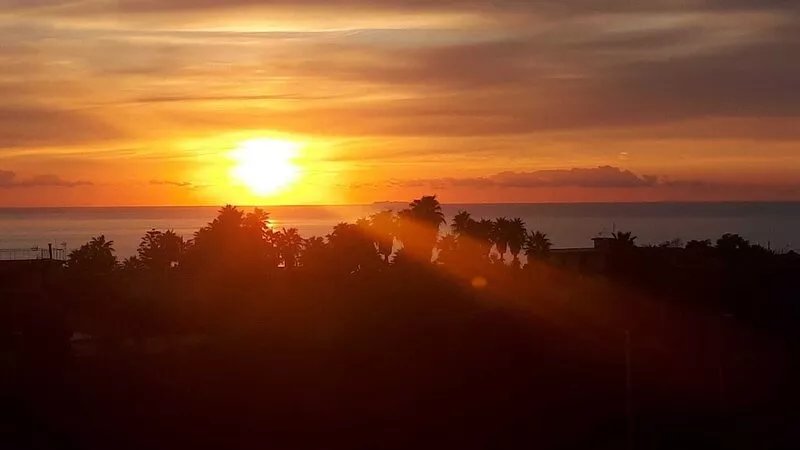 Apartment with a view of the sea, the mountain of Cuma and the island of Ischia.
