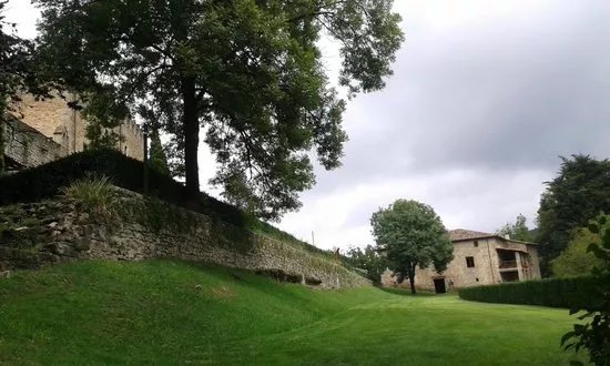 Parque Del Castillo de Montesquiu