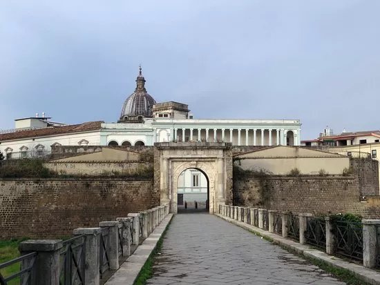 Porta Napoli