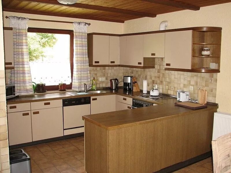 quiet location on the outskirts, spacious apartment, close to nature