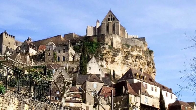 Stunning barn bnb for activity holiday stops or wellbeing breaks | Dordogne