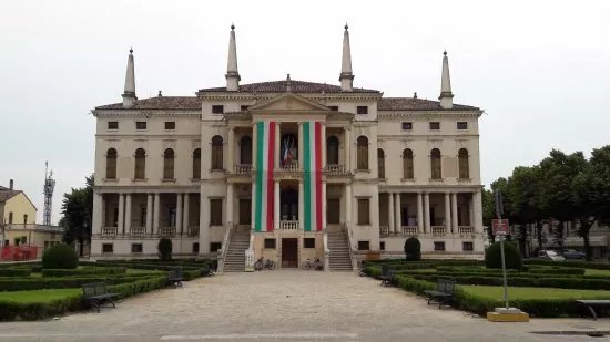 Piazza IV Novembre