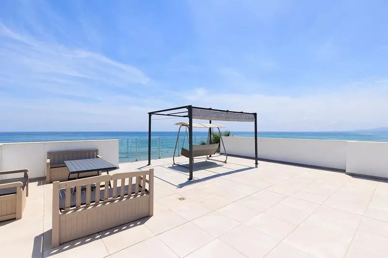 VILLA PORTOFINO Luxury beachfront house in Cambrils with private pool.