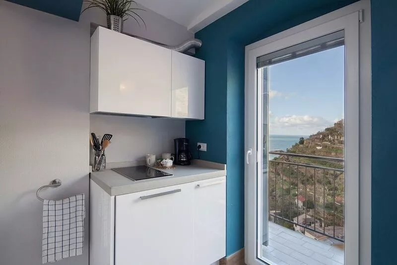 Seaview Studio with Jacuzzi in Manarola 011024-LT-0172