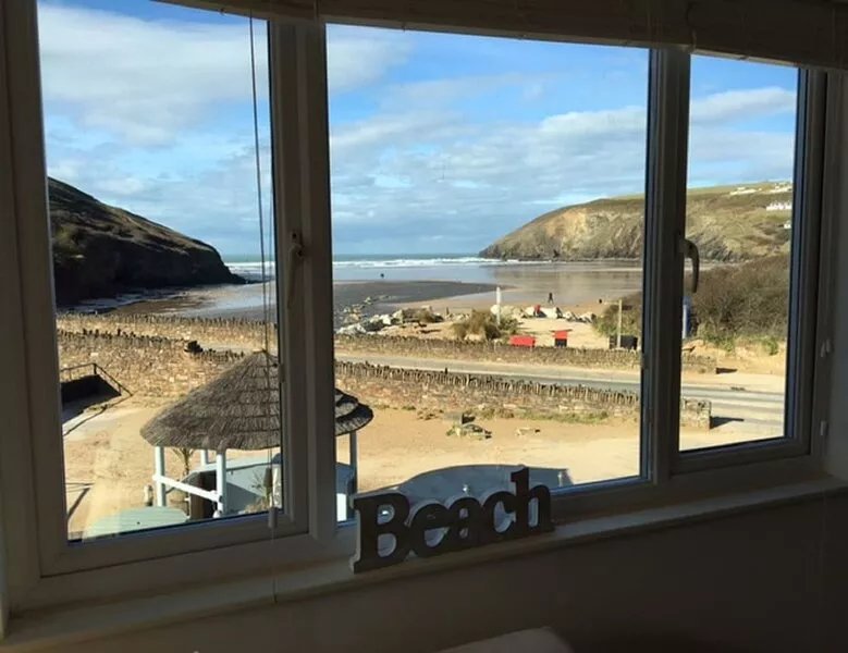 Fabulous Beach Pad Just 20 Paces From The Mawgan Porth Beach, (SUMMER DISCOUNTS)