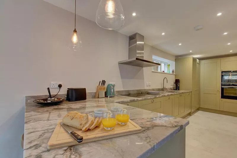 Beresford House - a self catering house that sleeps 8 guests in 4 bedrooms