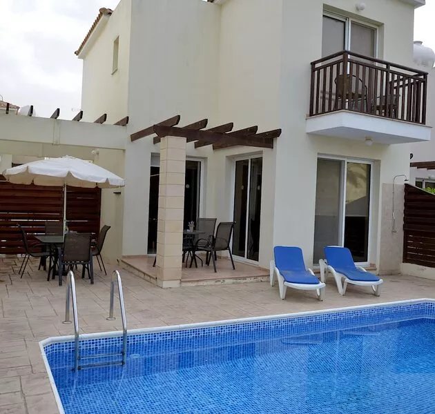 Mickey3, two bed,FREE CAR,Private Pool, Cyprus Hospitality, wifi, aircon