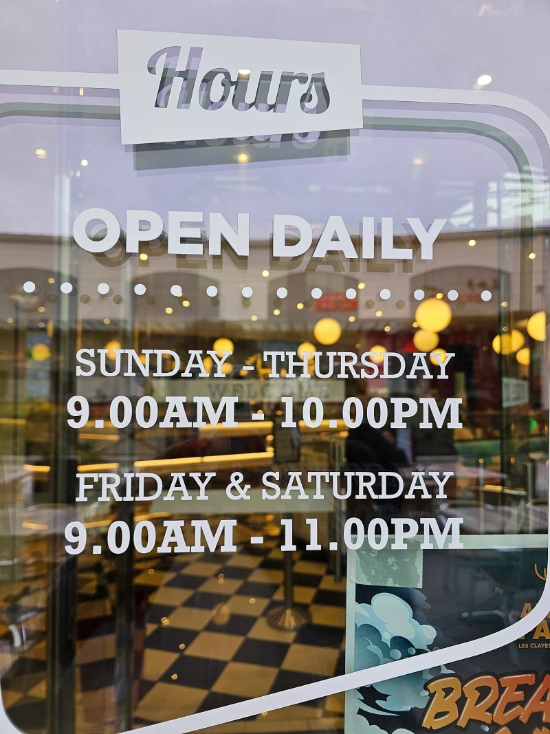 Holly's Diner Plaisir